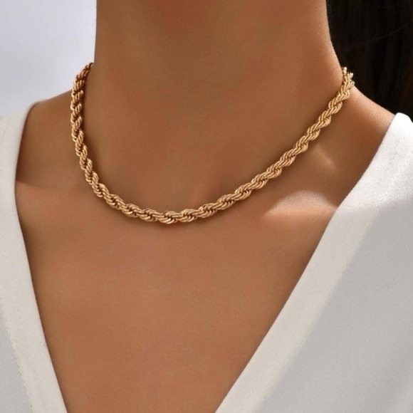Gold Rope Chain - Picture 5 of 6
